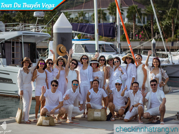 Tour du thuyền Vega Yacht Nha Trang 4